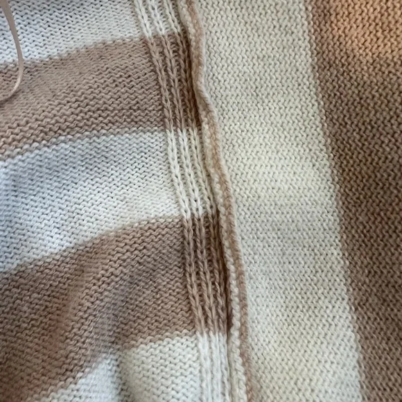 We The Free Tan and Cream Knit Sweater - Picture 6 of 8